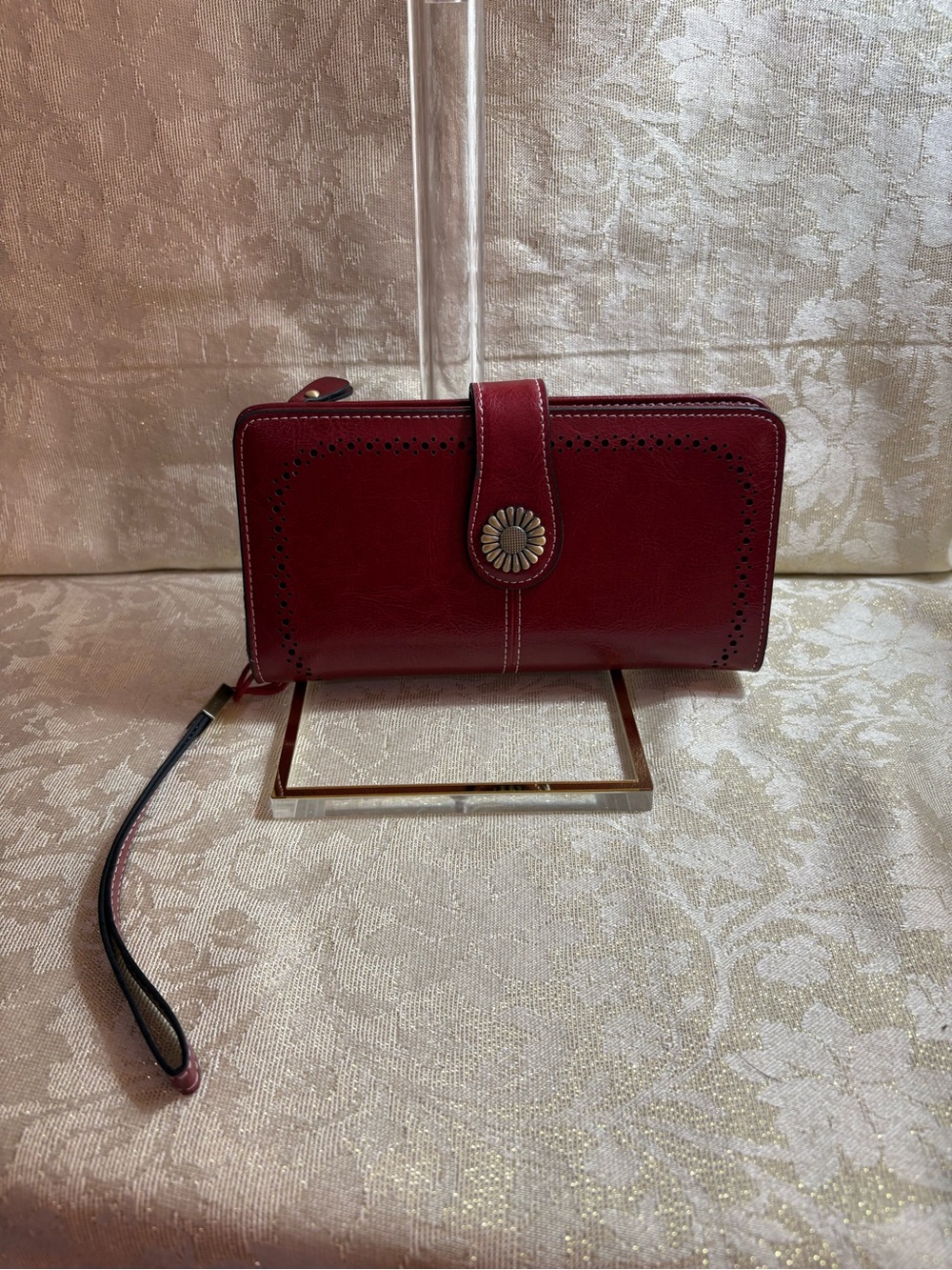 Sendefn Women's Red Leather Wristlet Wallet with Decorative Snap